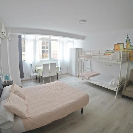 Mesonhomes Suites Center - Stay & Work Granada Dış mekan fotoğraf